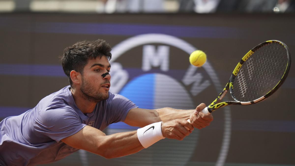 Alcaraz Domina Draper, Errani-Paolini Avanti, Zheng Batte Sabalenka