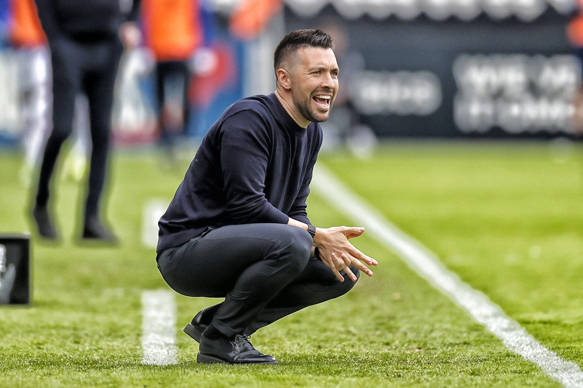 Feyenoord - PSV: Farioli Impone Rigore