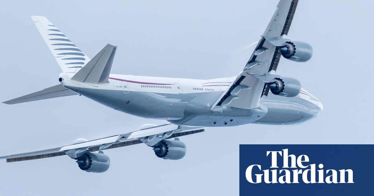 Trump Faces MAGA Backlash Over Qatar Jet Gift
